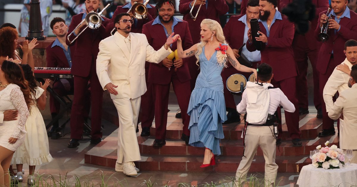 Como o palco de Bad Bunny foi montado para o Super Bowl 6 Bad Bunny no Super Bowl com Lady Gaga