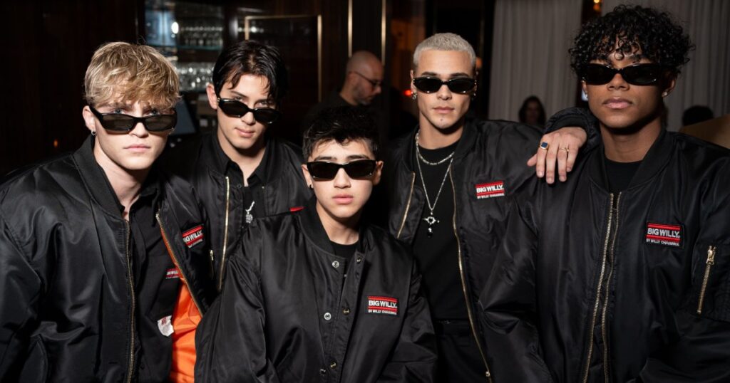 SANTOS BRAVOS na Semana de Moda em Paris