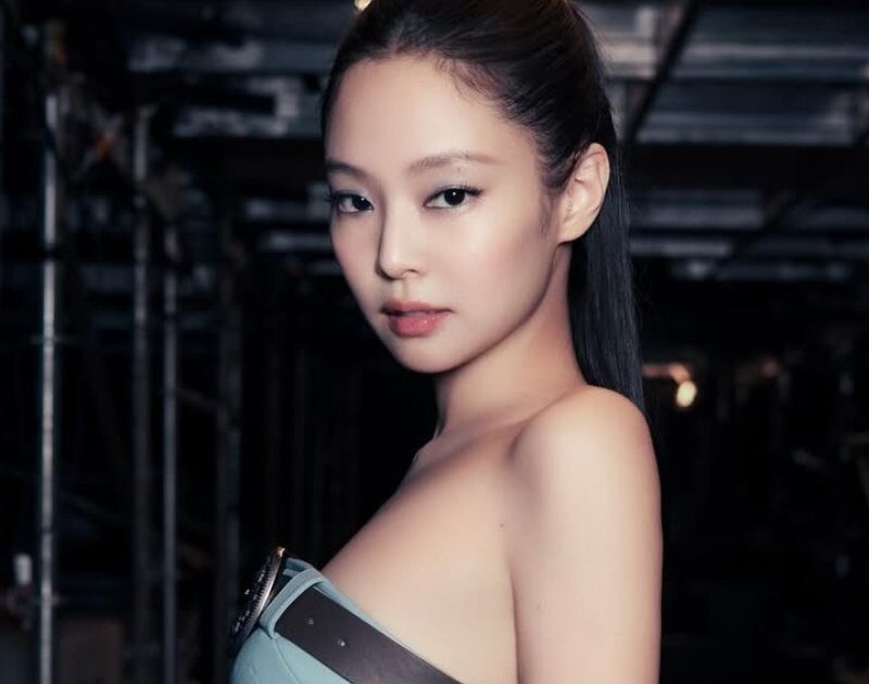 Jennie, do BLACKPINK, cumpre promessa e faz doação para campanha de inverno