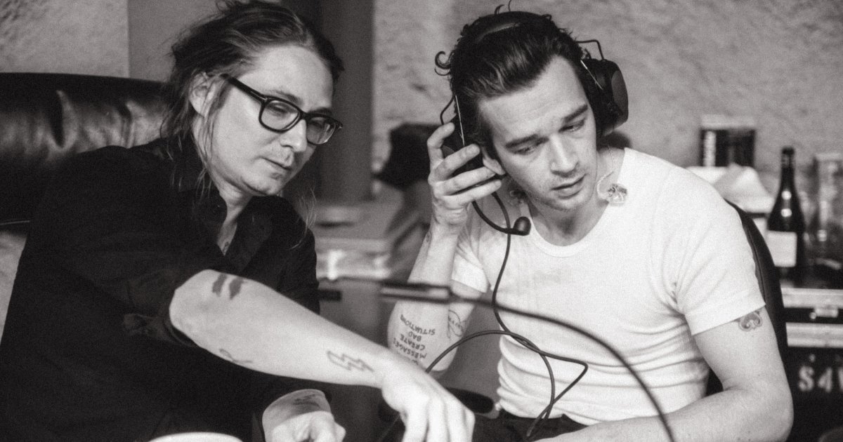 Tobias Rylander e Matt Healy, do The 1975