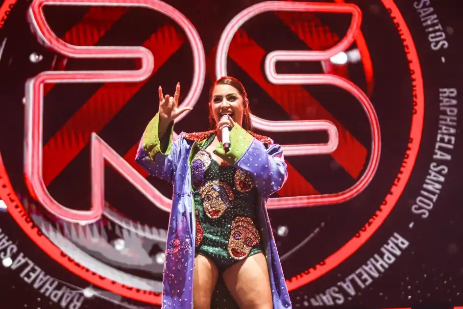 No Marco Zero, as divas do samba e do pop mostram 'um pouquinho de Brasil iáiá 4 Raphaela Santos Klevyson Santos Divulgacao