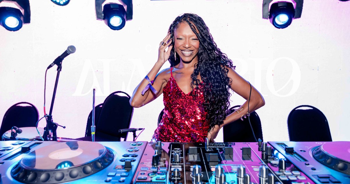 Camarote Alma Rio: veja as fotos da folia na Sapucaí desta sexta (13) 6 Sô Lyma