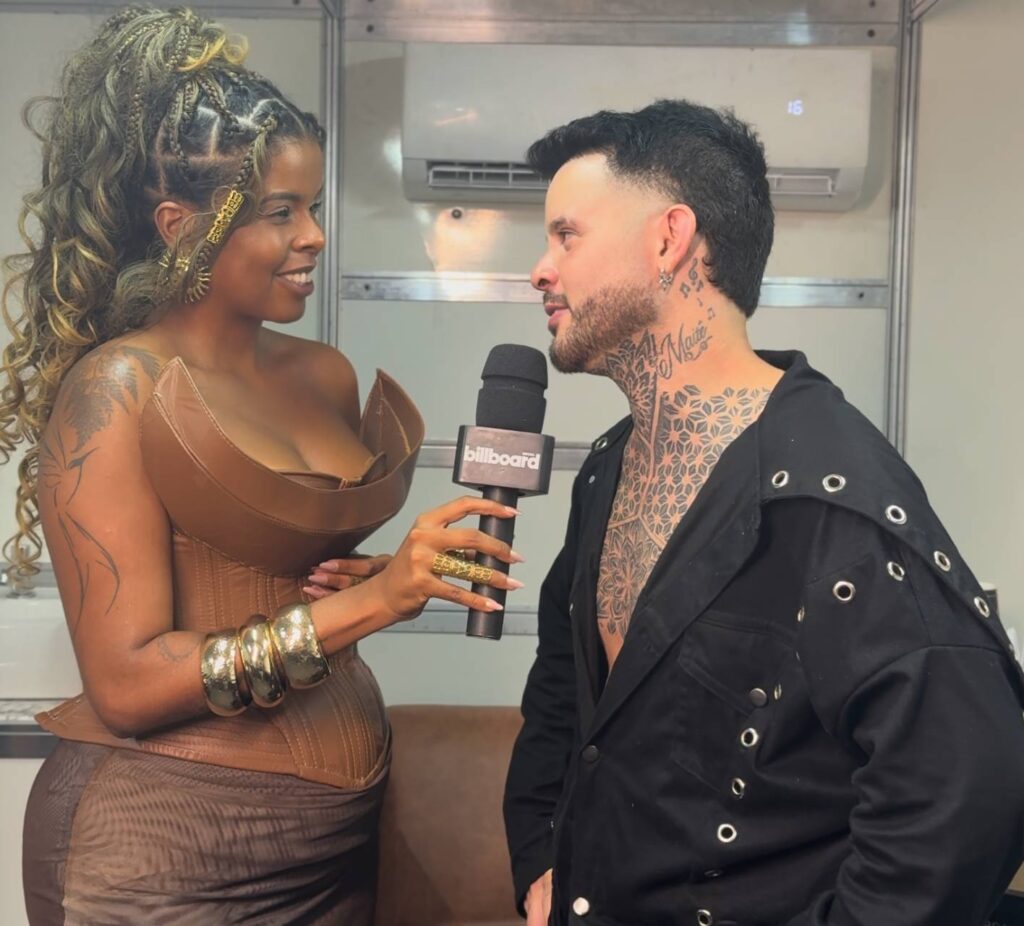 Hitmaker ultrapassa 6 bilhões de streams e recebe placa no Camarote Salvador 1 Captura de Tela 2026 02 15 as 03.27.13 1 e1771142203439