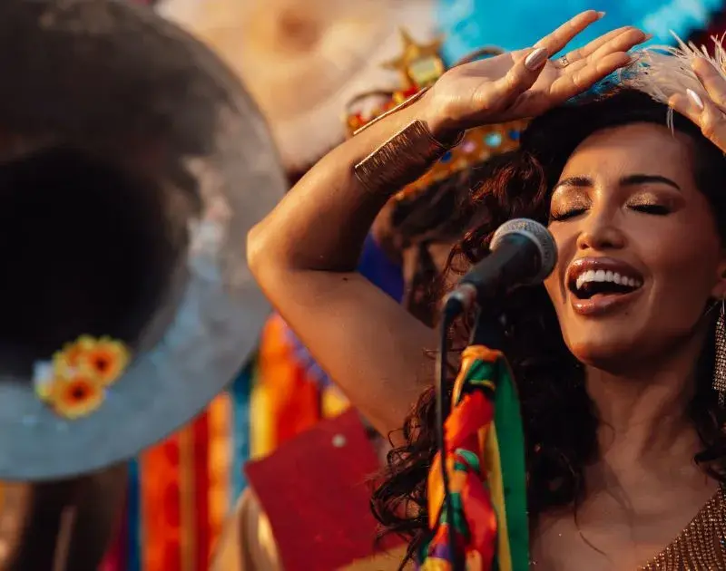 Karinah desfila na Sapucaí neste domingo (15); saiba mais