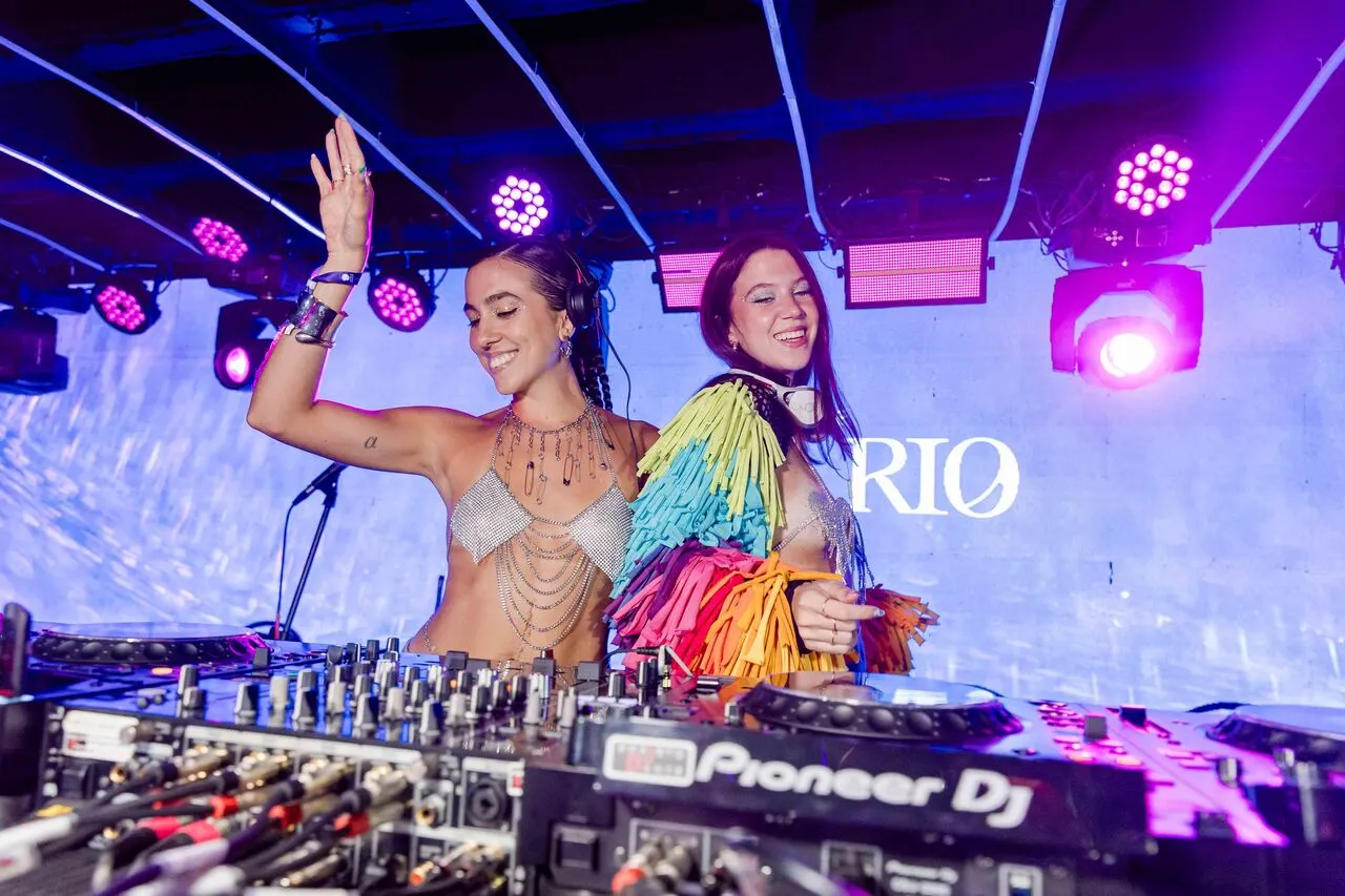 Veja fotos do segundo dia do Alma Rio 2026 4 Ise e Yas no Alma Rio 2026 (crédito Miguel Sá)