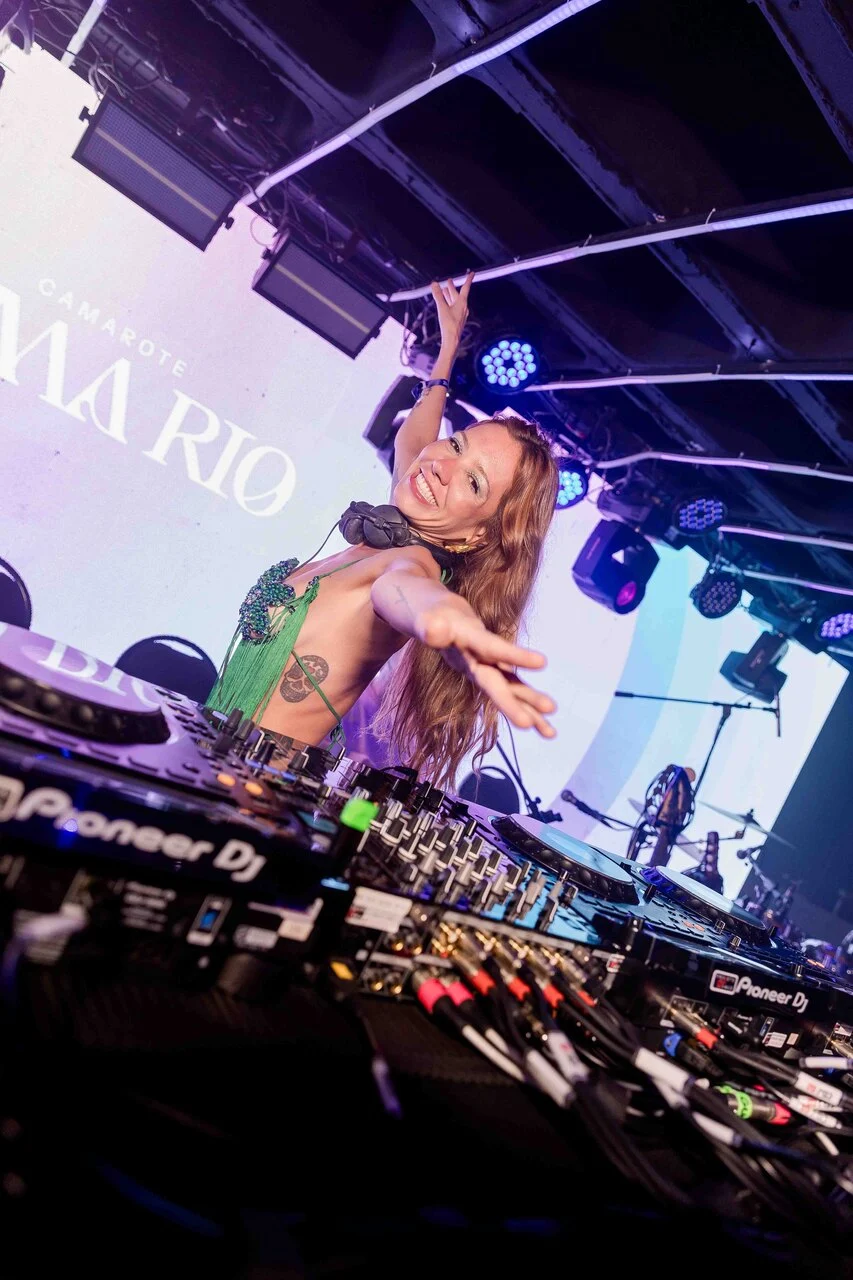 Veja fotos do segundo dia do Alma Rio 2026 8 Yasmim Vilhena no Alma Rio 2026 (crédito Vitor Brugge)