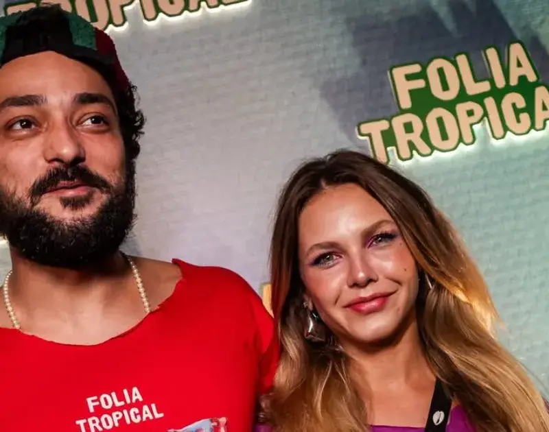 Eduardo Sterblitch viverá cantor em novo programa de humor