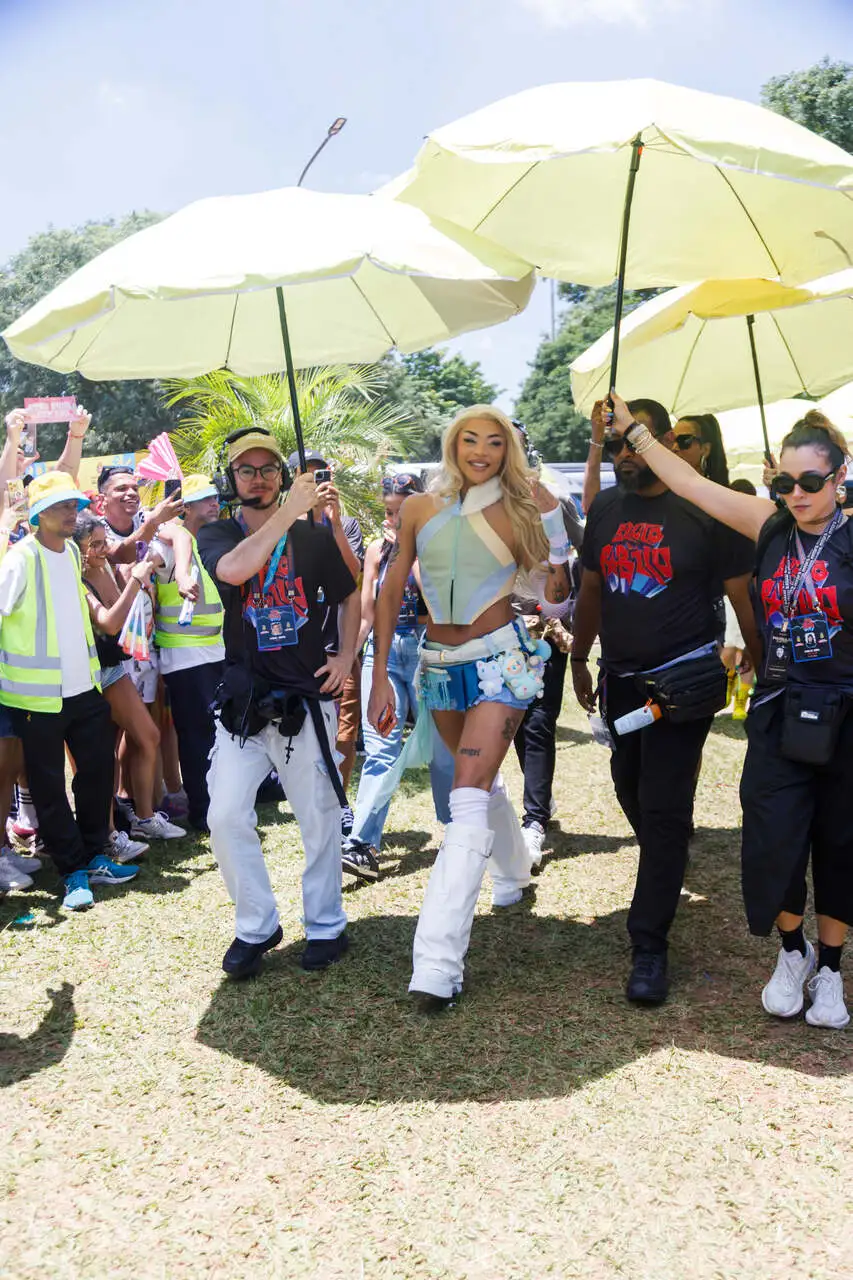 Pabllo Vittar e NMIXX se preparam para bloco no Carnaval; veja fotos 2 Pabllo Vittar no Carnaval de São Paulo 2026 (Patrícia Devoraes - Brazil News)