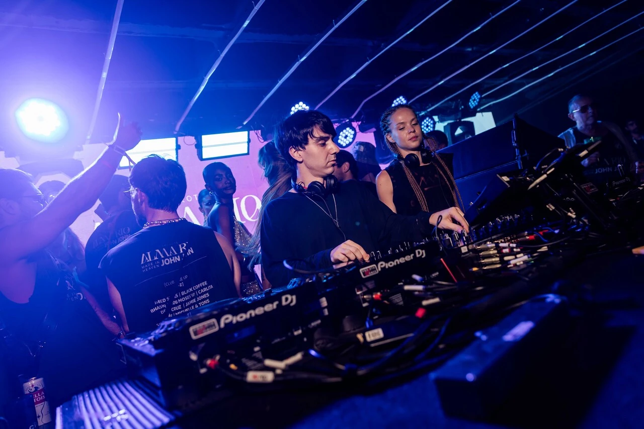 Veja fotos do terceiro dia do Alma Rio 2026 7 DJ AGELESS b2b CHARMEINE no Alma Rio (Vitor Brugger)