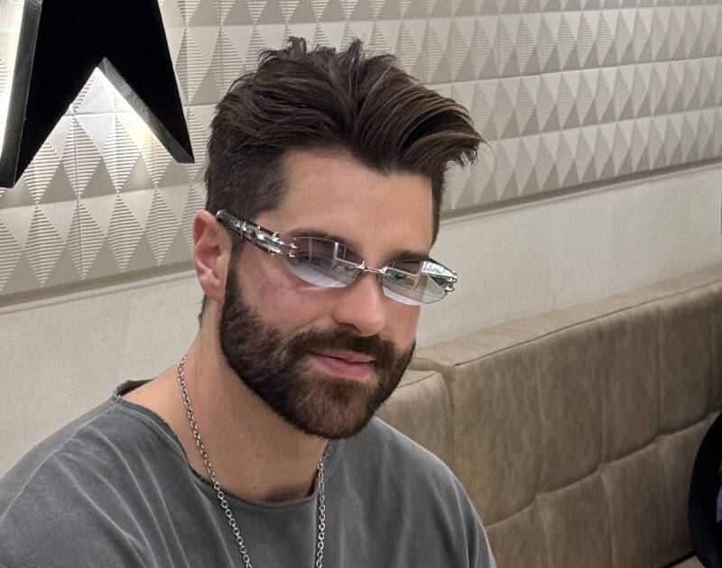 Alok realiza sétima edição de trio elétrico sem cordas no Carnaval de Salvador