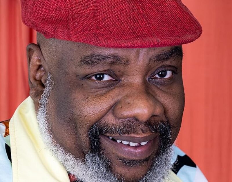 Serjão Lorosa exalta o poder das escolas de samba e das mulheres