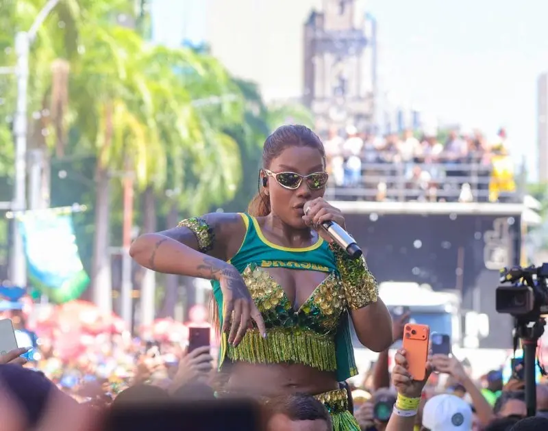 Ludmilla celebra exaltação internacional: ‘Feliz pelo reconhecimento’
