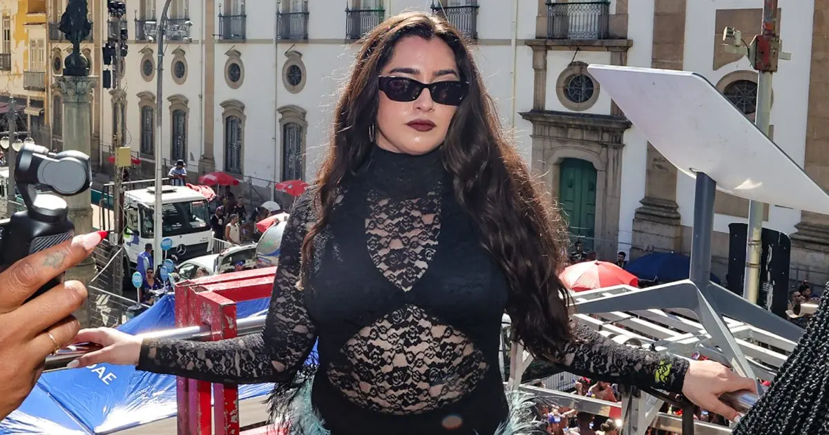 Ludmilla celebra exaltação internacional: ‘Feliz pelo reconhecimento’ 2 Lauren Jauregui participa de bloco de Lud no RJ (Victor Chapetta/Brazil News)