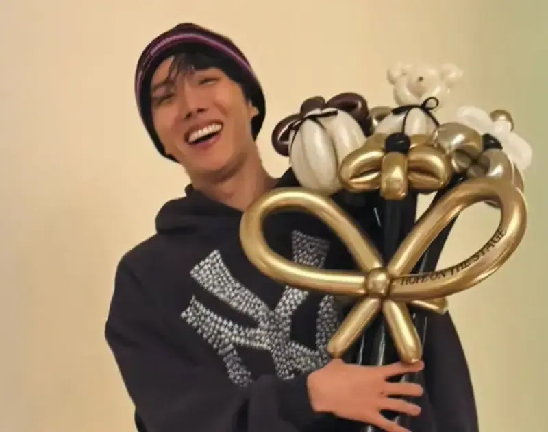 BTS celebra aniversário de J-Hope com série de fotos