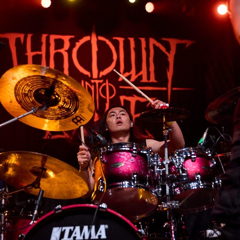 Chia-Hung ‘Hank’ Lin é o baterista taiwanês que está conquistando o Brasil