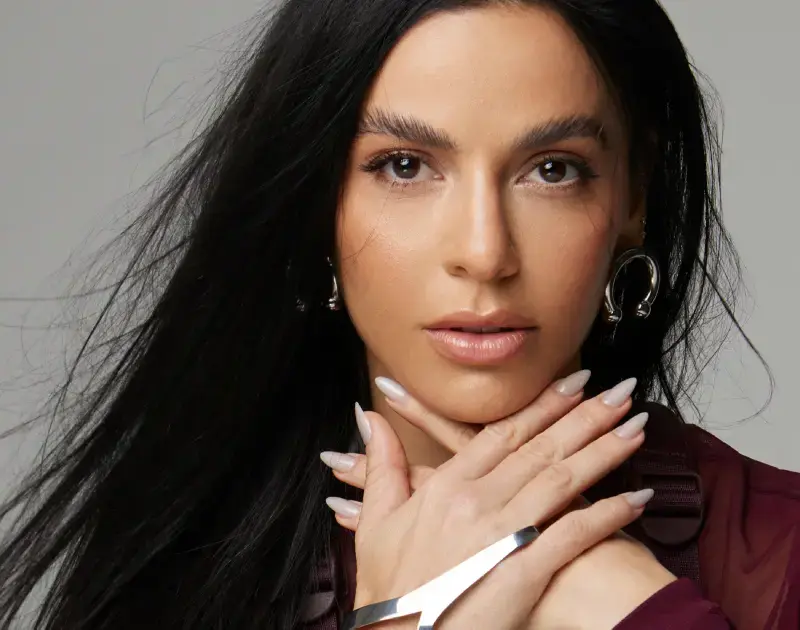 Atração do Lolla, Camila Jun assina com OWA e Braslive mirando exterior