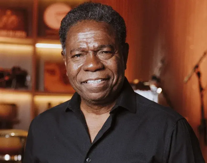 Paulinho da Costa é o 2º brasileiro a ganhar uma estrela na calçada da fama