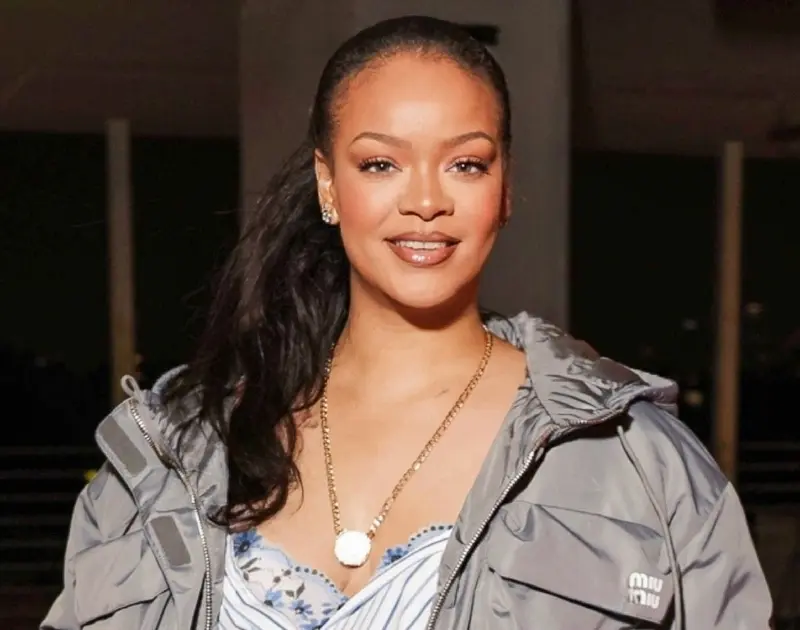 Casa de Rihanna é alvo de tiros nos Estados Unidos; mulher é presa