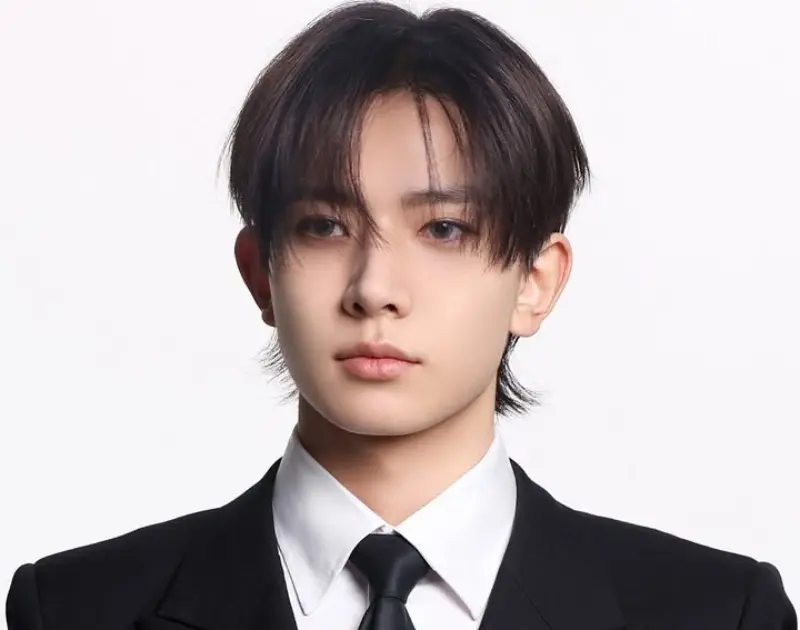 Heeseung, do ENHYPEN, anuncia saída do grupo