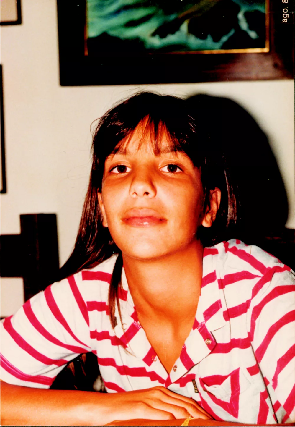 Antes da carreira na música, Ivete ajudou a família a vender marmitas na rua etambém trabalhou em lojas em shopping (Arquivo pessoal)