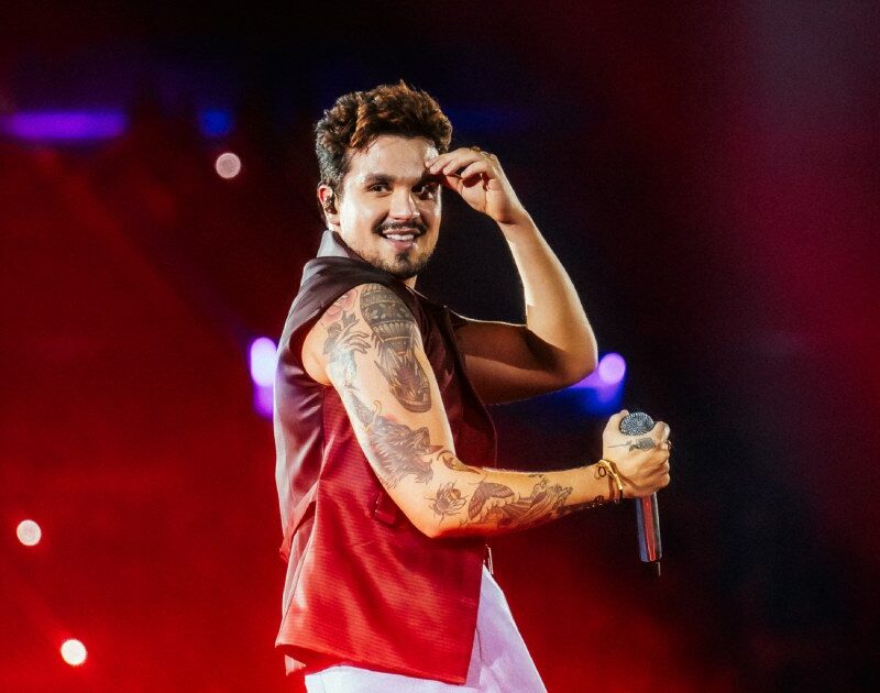 Luan Santana renova contrato com a Sony Music Brasil