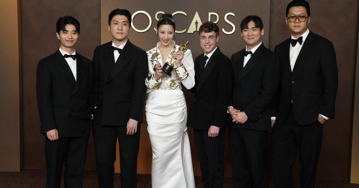 EJAE e os outros compositores de 'Golden', de 'Guerreiras do K-pop', no Oscar