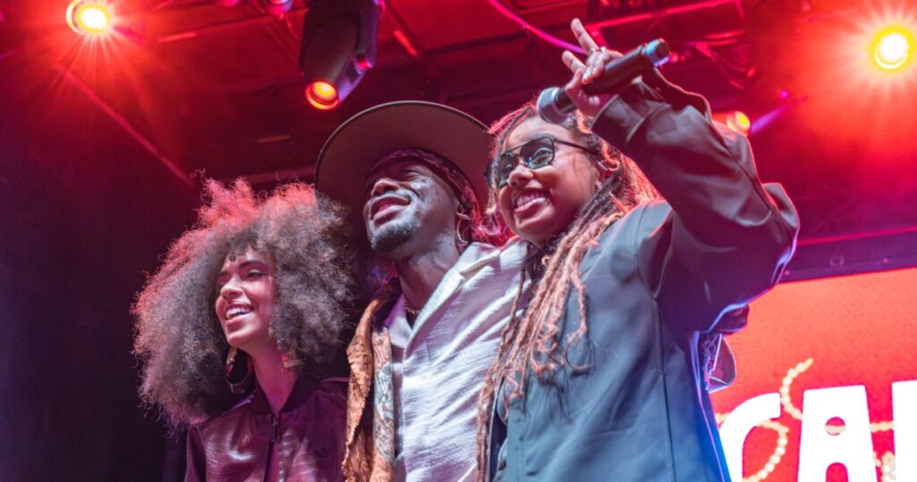 Bruna Black, Jota.pê e Melly em concorrida homenagem a Djavan no SXSW, em show promovido pela Billboard Brasil (Divulgação)