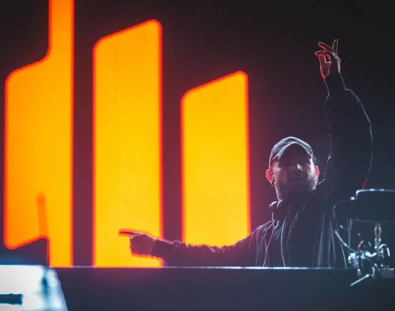 Como será o show de Skrillex no Lollapalooza Brasil 2026 neste sábado (21)?