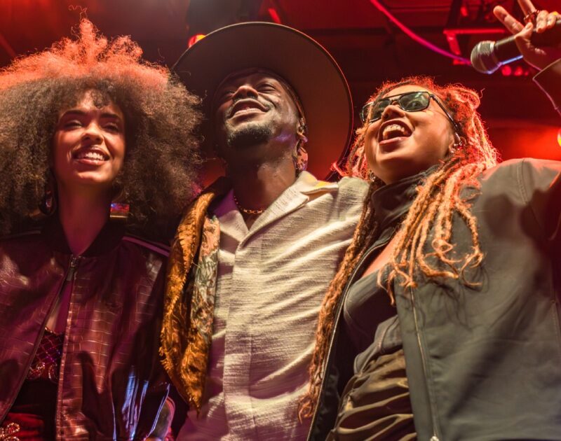 Entre Djavan e o futuro: como Jotapê, Bruna Black e Melly levam MPB ao SXSW
