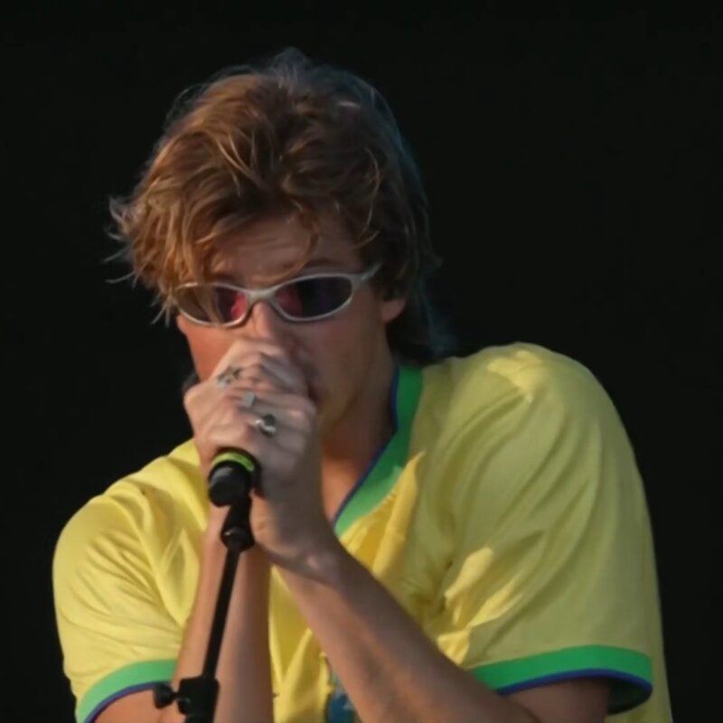 Ruel se diverte no fim de tarde do Lollapalooza Brasil 2026