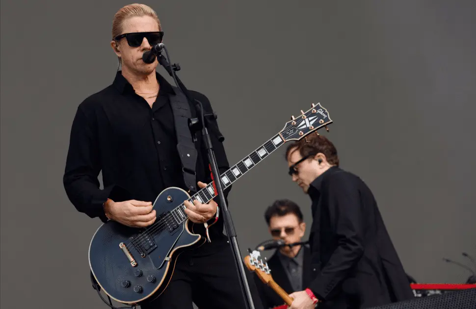 Interpol no palco do Lollapalooza Brasil 2026. Crédito: Tati Silvestroni/Billboard Brasil