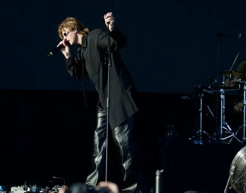 Ruel se diverte no fim de tarde do Lollapalooza Brasil 2026