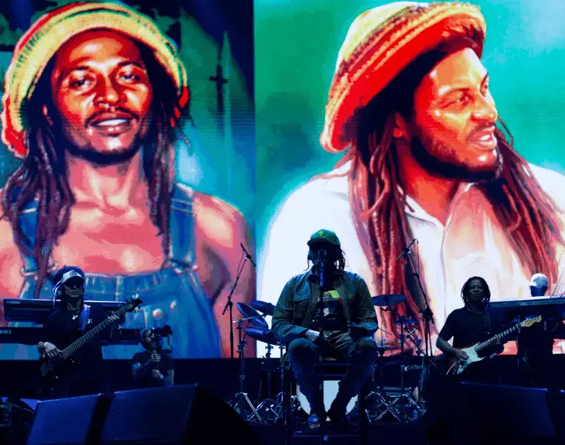 Edson Gomes triunfa com reggae libertário no Lollapalooza Brasil 2026