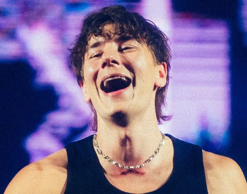 BUNT. entrega performance intensa e conquista fãs no Lollapalooza Brasil