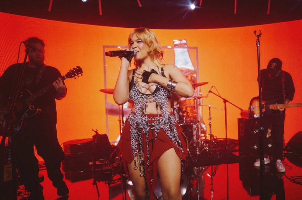 Blue no Coke Studio (Leca Novo)