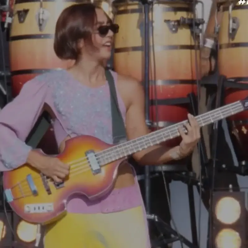 Foto em Grupo vai pro público, protesta e estreia bem no Lolla