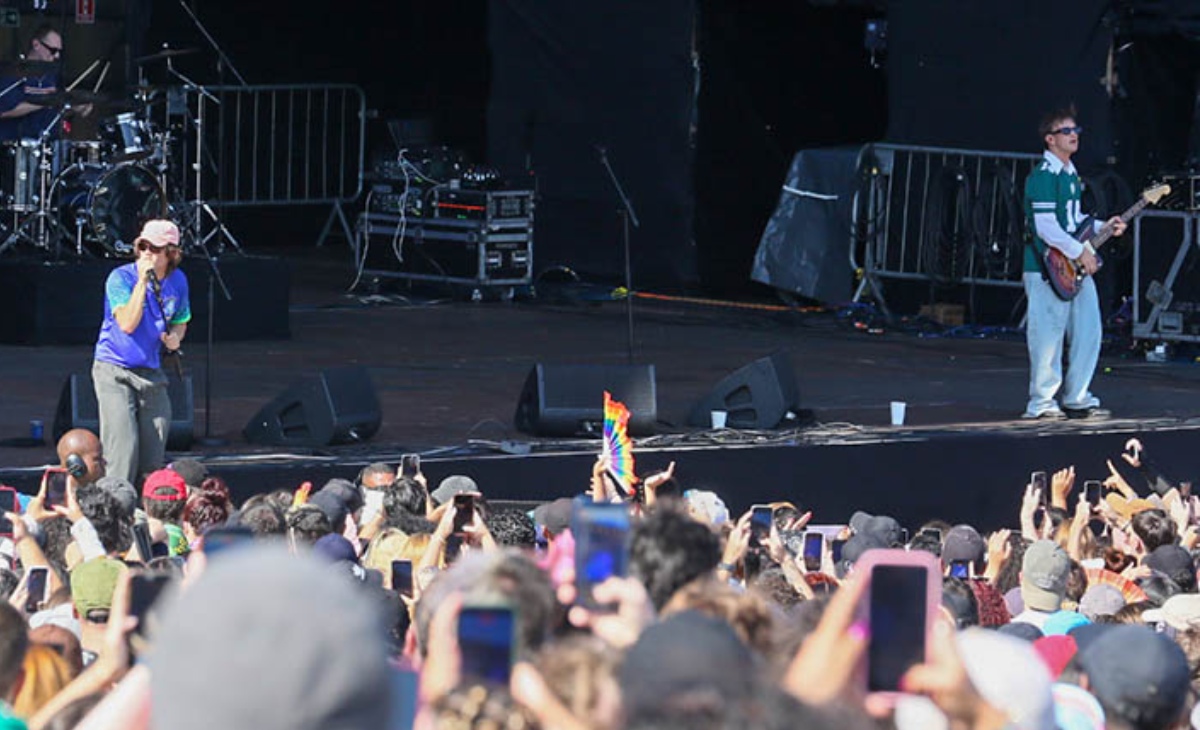 'Oasis ao contrário', Balu Brigada traz frescor ao Lollapalooza 2026 4 Balu Brigada (Sidnei Lopes/@observadordaimagem)