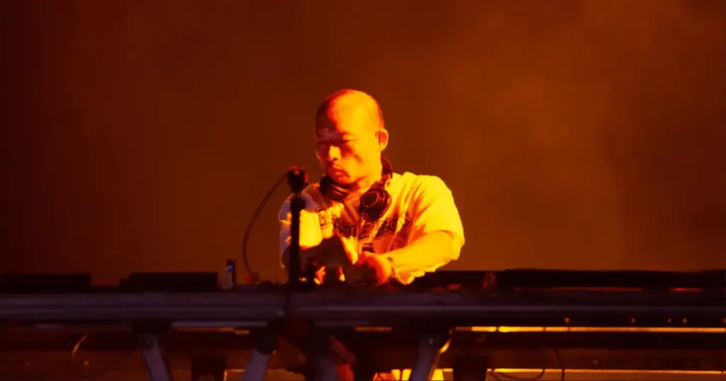 Yousuke Yukimatsu no Lollapalooza Brasil 2026 (Sidnei Lopes/Billboard Brasil)