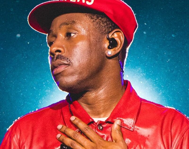 Tyler, The Creator encara o palco Bud sozinho e brilha no Lollapalooza 2026