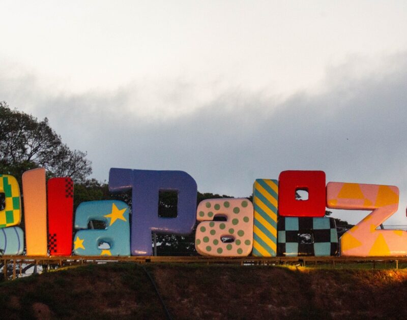 Leques, divas pop e famílias: como foi o Lollapalooza Brasil 2026