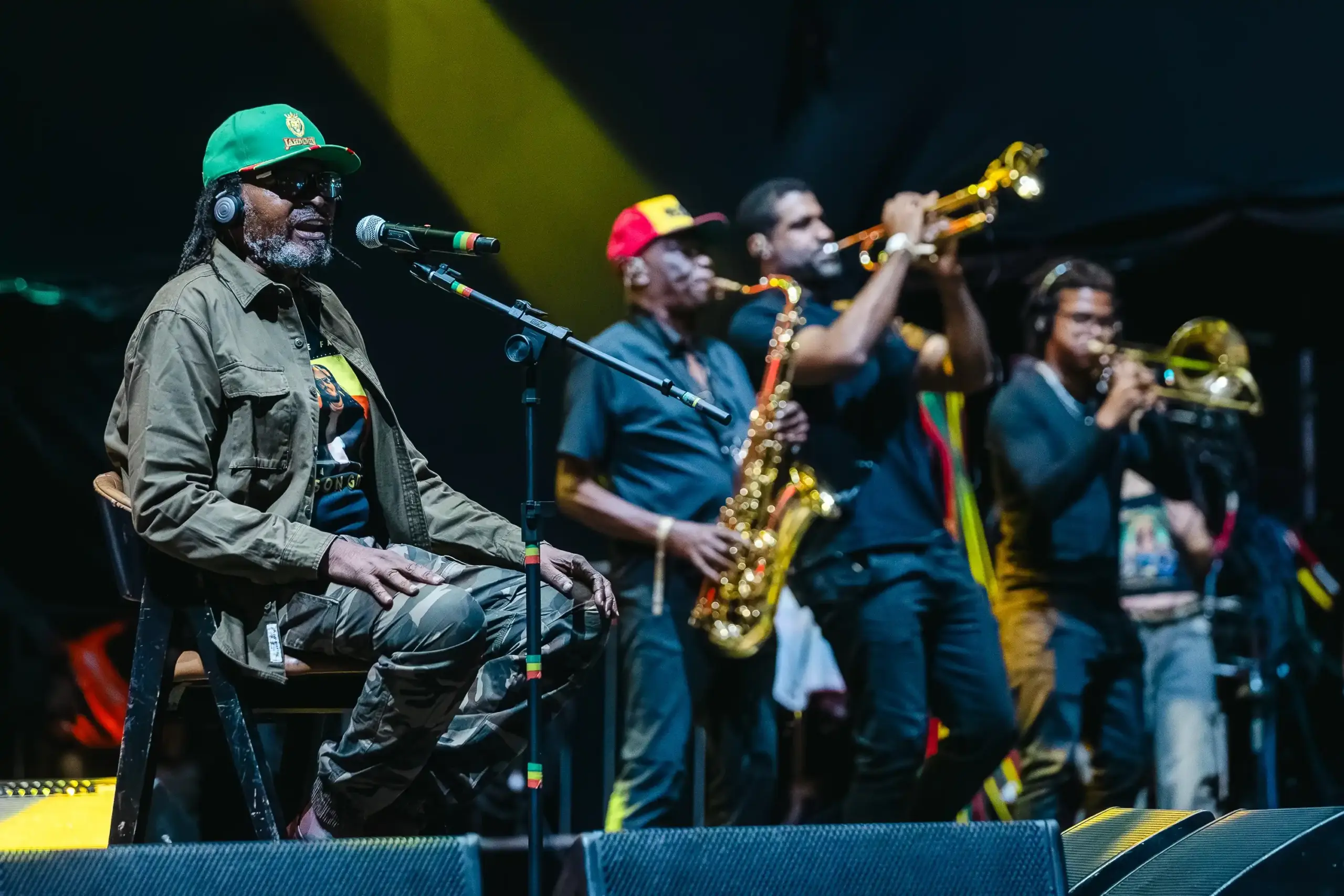 Edson Gomes triunfa com reggae libertário no Lollapalooza Brasil 2026 3 Edson Gomes no Lollapalooza Brasil 2026 (Tati Silvestroni/Billboard Brasil)