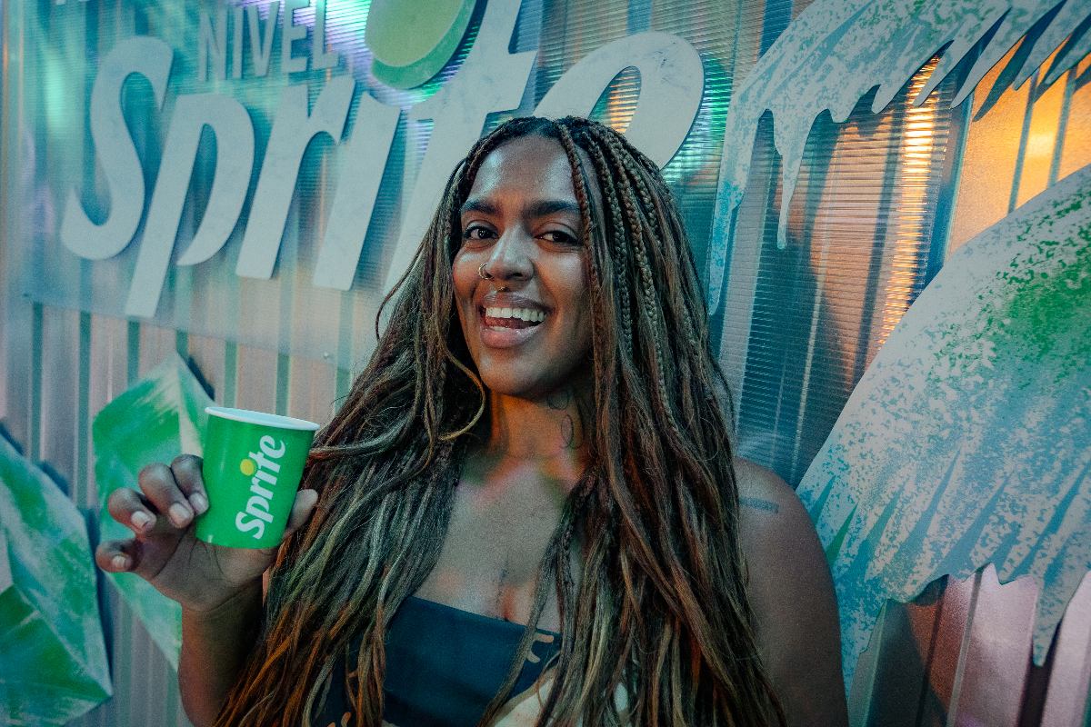 Amanda (Tati Silvestroni)