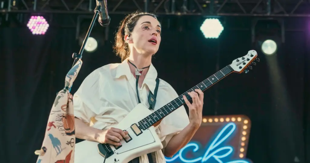 St Vincent no SXSW 2026 Grosby