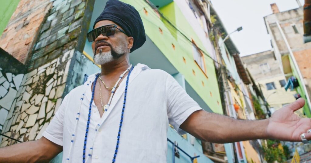 Carlinhos Brown ganha série documental; veja detalhes 1 Carlinhos Brown