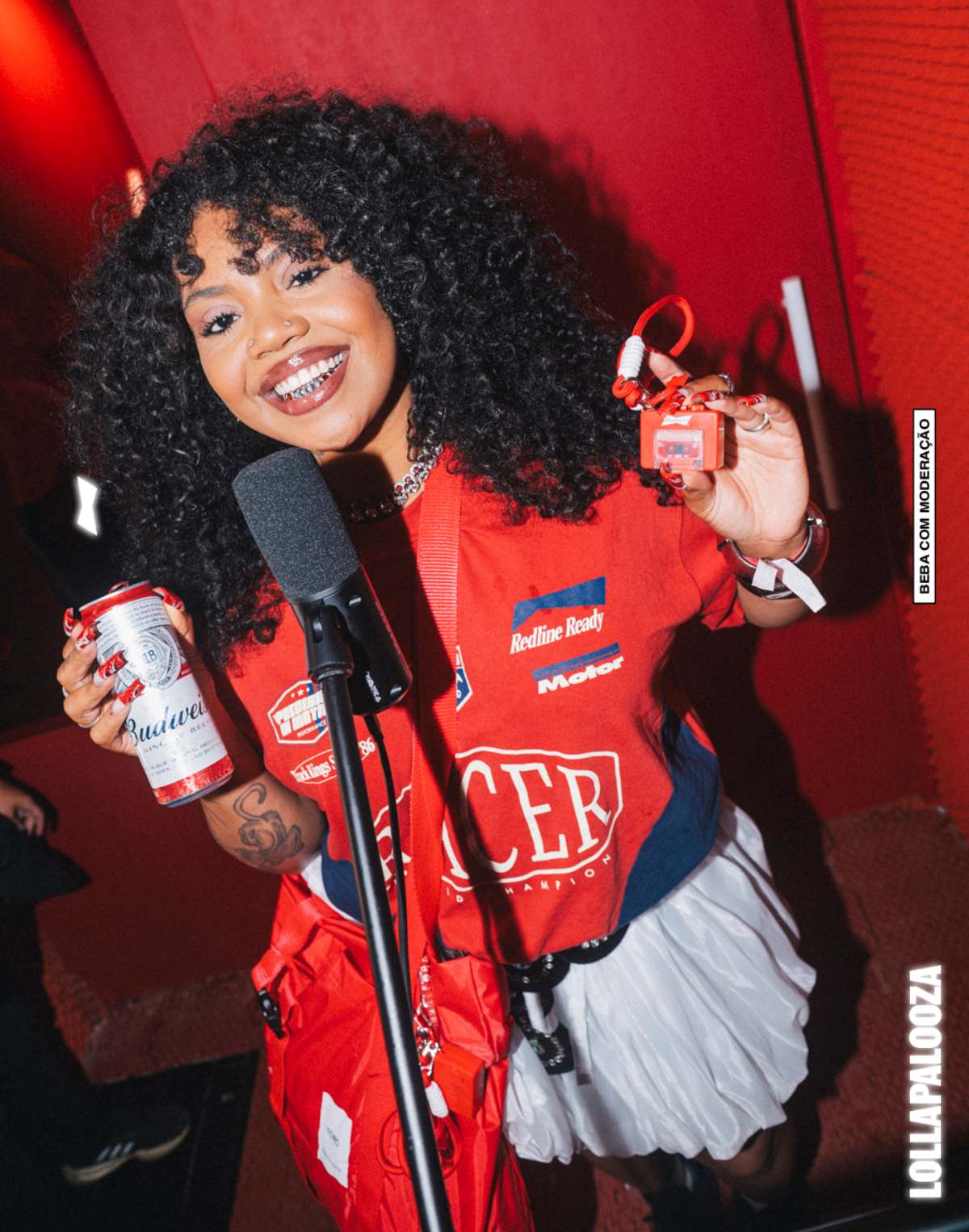 Budweiser leva nostalgia e atitude e muita música ao Lollapalooza Brasil 2026 2 Duquesa (Divulgação)