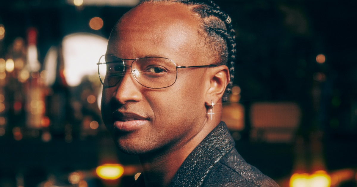 Entrevista: Thiaguinho une gerações no segundo ato de 'Bem Black' 3 Thiaguinho