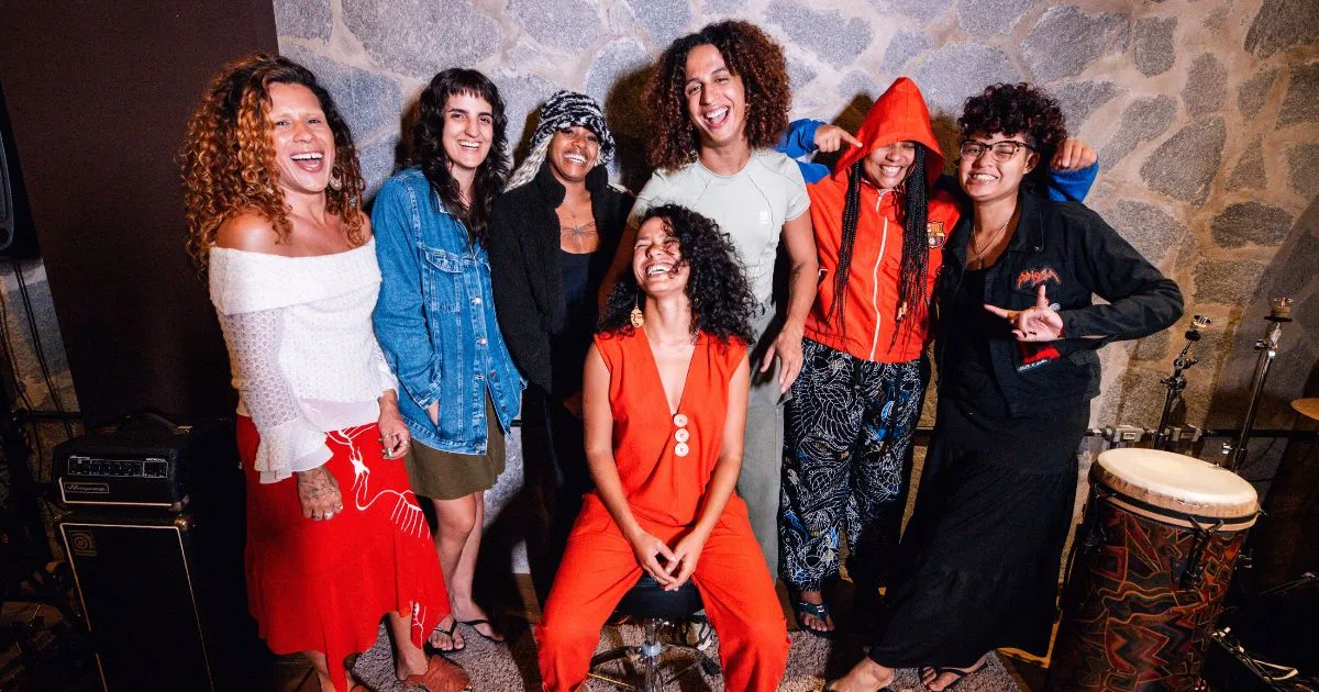 Dimitria, Renna, Luísa Cunha, Dandara MC, Rayssa Dias e IDLIbra no projeto Incubadora Musical (foto - Hannah Carvalho)