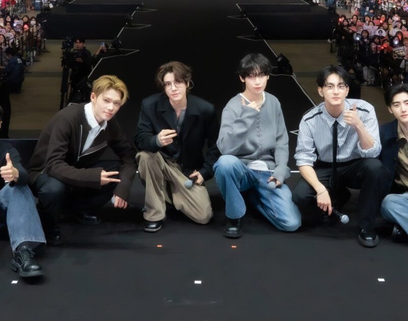 ENHYPEN estreia podcast inédito da HYBE no Spotify