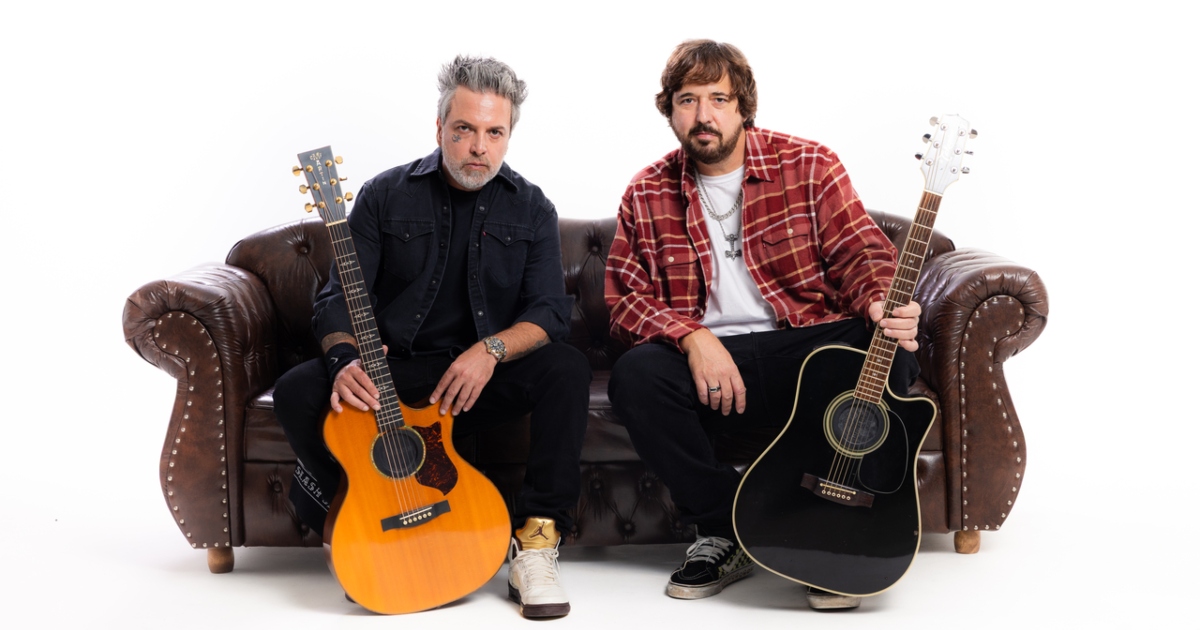 Thiago Castanho & Marcão Britto Charlie Brown Jr. Acústico (Yuri Milicevic)