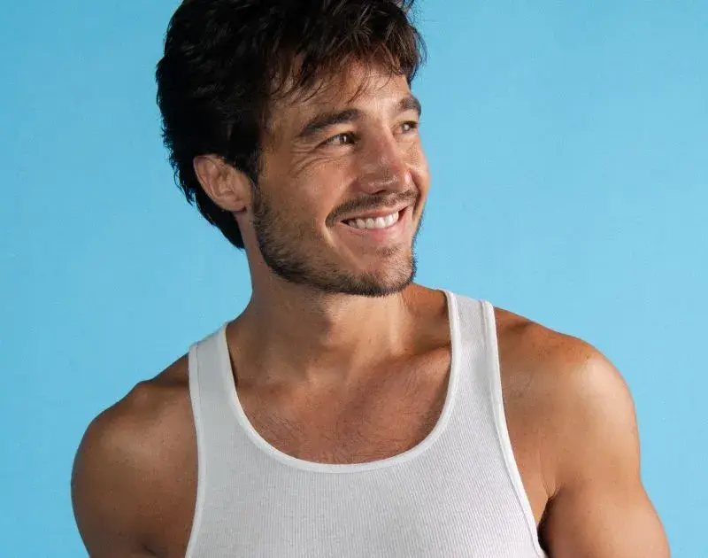 Tiago Iorc anuncia turnê ‘Troco Likes 10 Anos’; veja datas